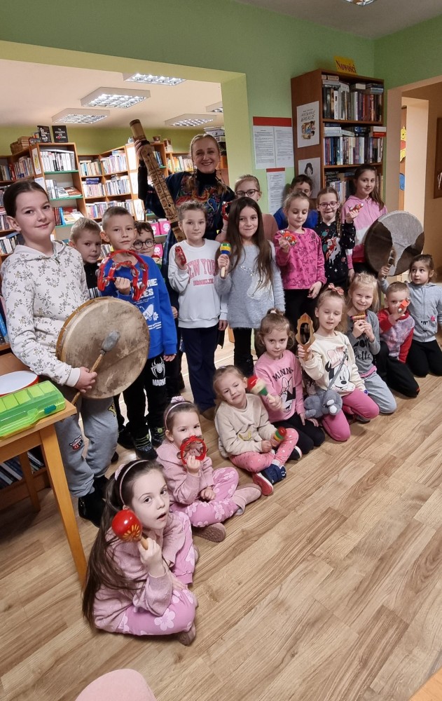 Zimowe ferie pełne książek, sztuki i muzyki w Filii Bibliotecznej w Nowej Białej