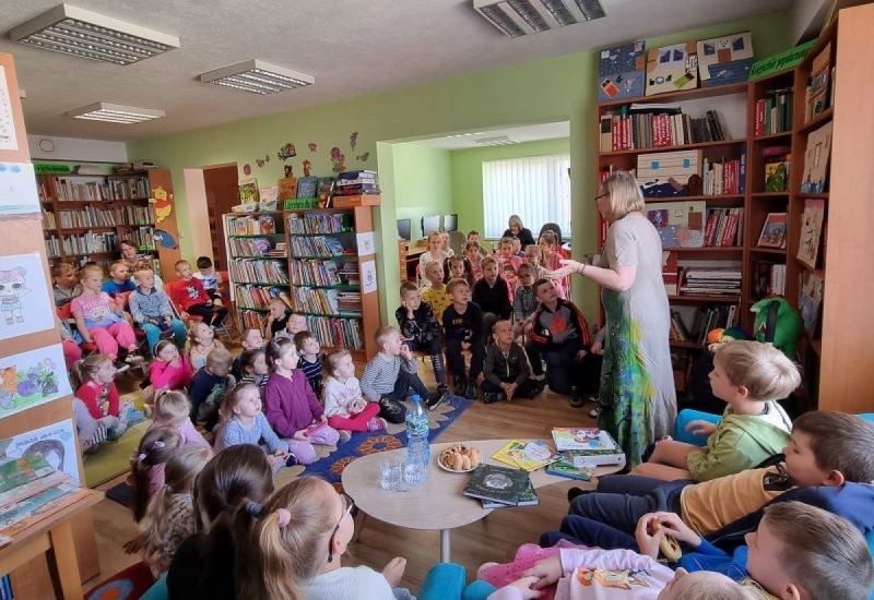 „Biblioteka – miejsce na czasie” – relacja z „Tygodnia Bibliotek” w Gminnej Bibliotece Publicznej w Waksmundzie i jej filiach.